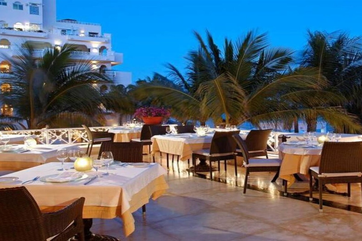 Outdoor Dining at Pueblo Bonito Rose, Vacation Travel Exclusives