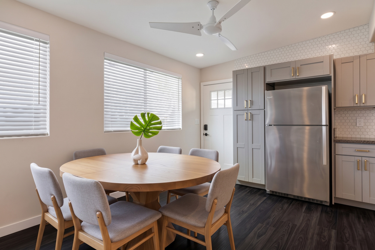 Kitchen | Representative Interior. Unit finishes, furnishings, and decor may vary.