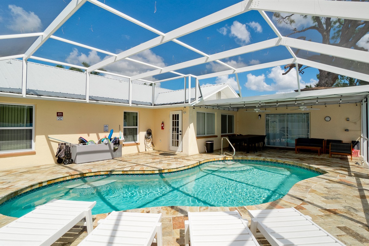 Spend your days soaking up the sun, dining alfresco, or lounging by the sparkling pool. With beach gear ready to go, your perfect day of fun and relaxation is just steps away.