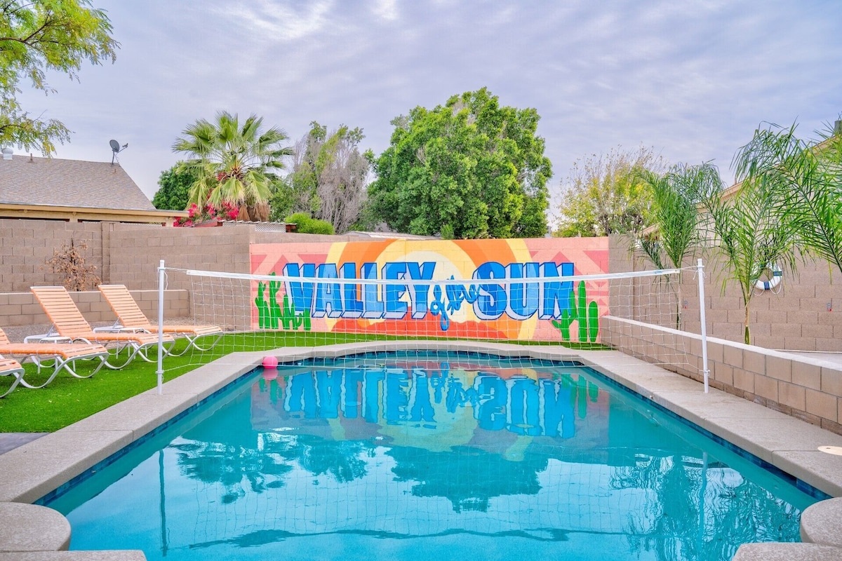 Pool with water volleyball net. Pool can be heated for additional fee.