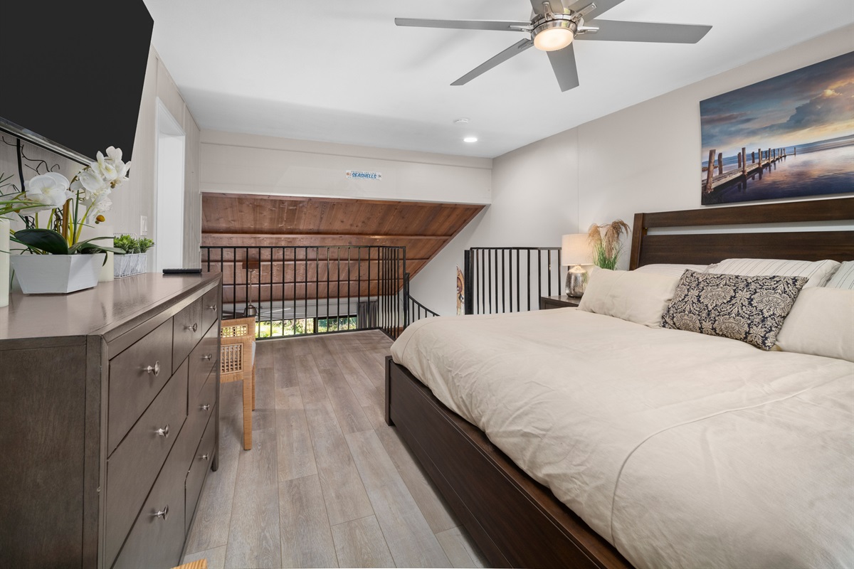 2nd Bedroom with King Bed