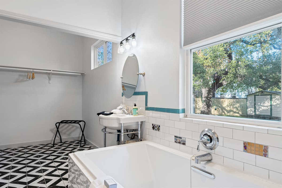 Middle Home: Your Home Away From Home, Starting with the Bathroom