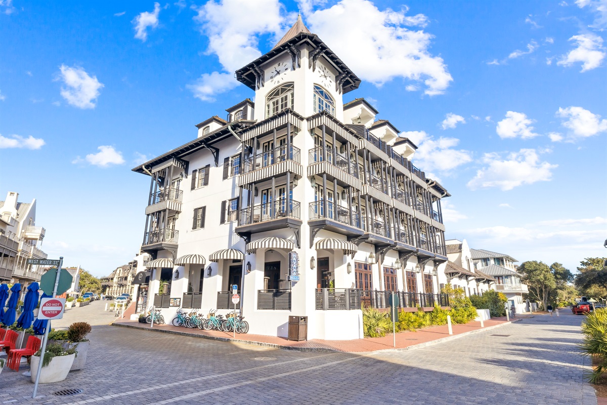 The Pearl Hotel and Havannah Beach Bar