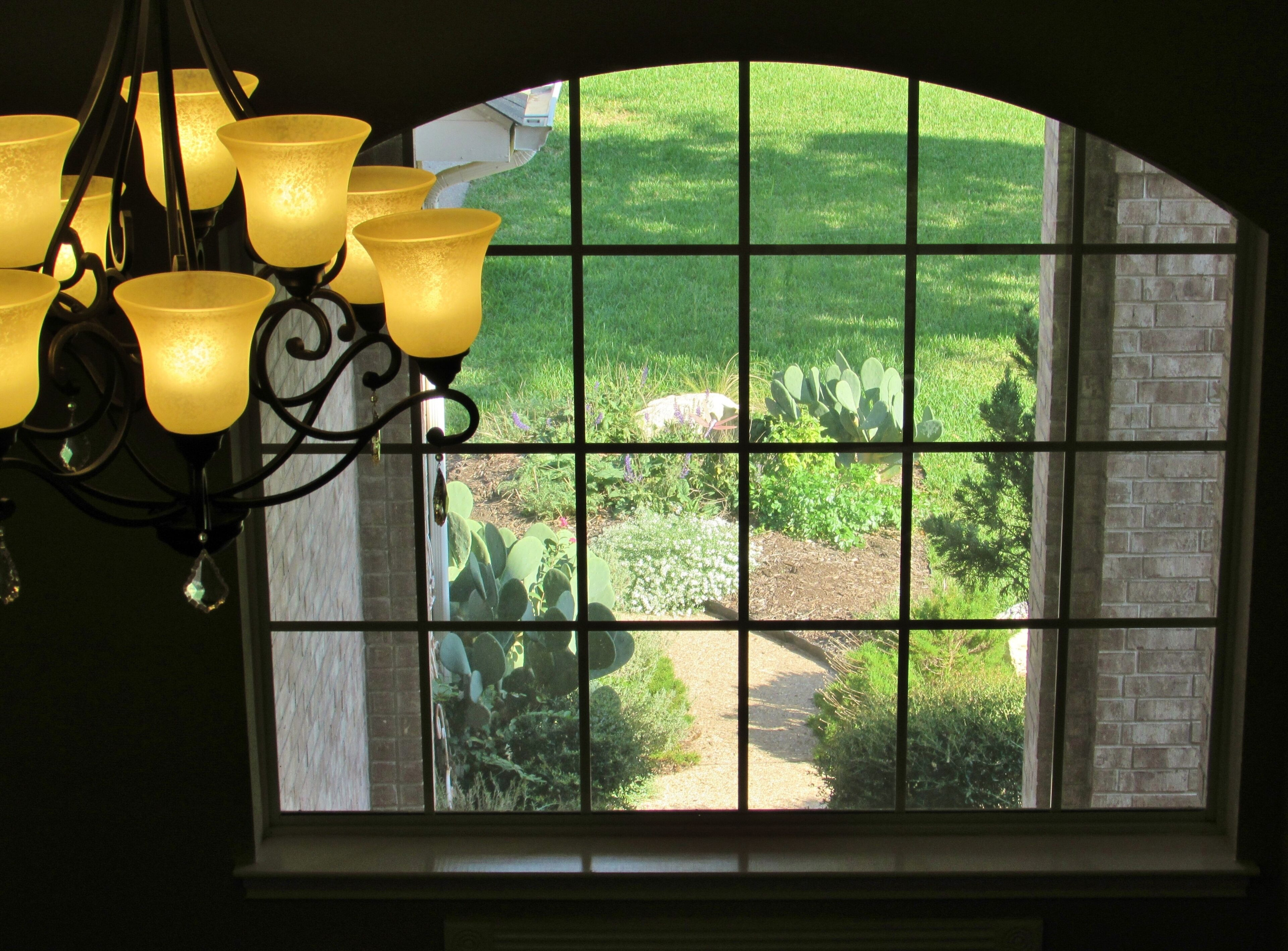 Welcome to Hoverstay. Short and midterm stays are available at homes in Central and Northwest Austin.