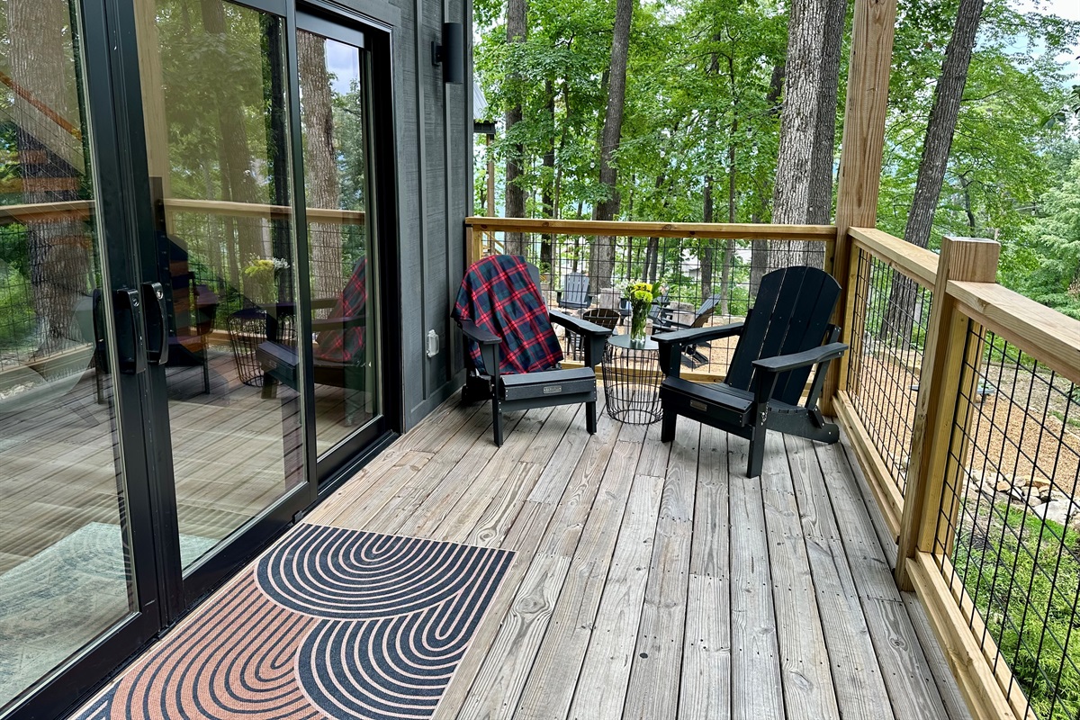 Front Deck - perfect for taking in the mountain views & morning coffee!