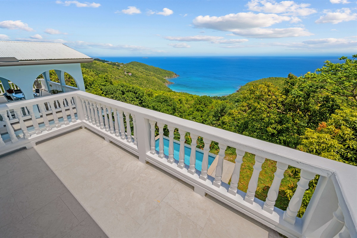 Imagine waking up and being just steps away from this view!