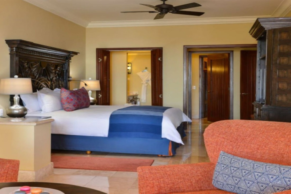 Owner Executive Suite at the Sunset Beach, Vacation Travel Exclusives