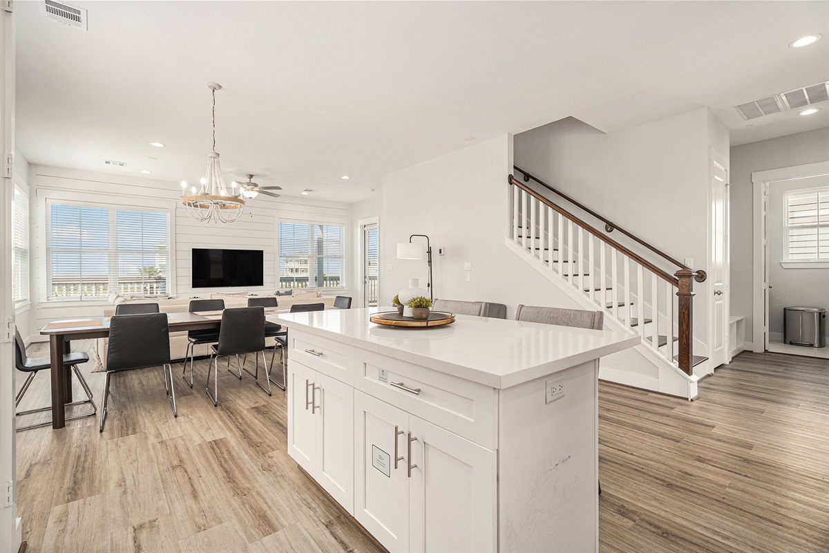 25db399132d94358b344eef156d387bf Large | Beachhouse | Texas | TX | Vacation Homes | Galveston | Crystal Beach | Kokomo | Breezy Days | Beachfront Elegance | Sunrise Serenity | Southern Sands Property Management, LLC