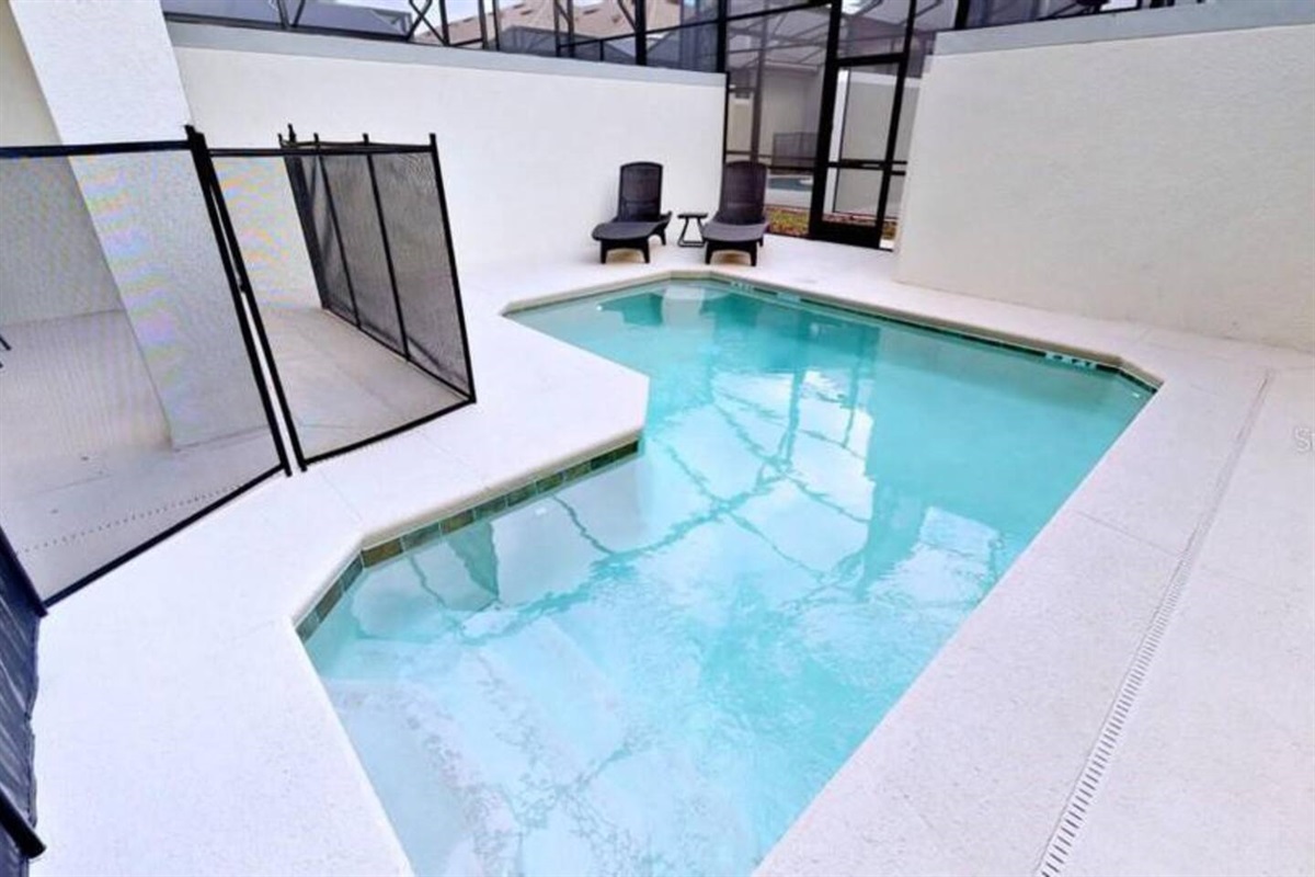 The pool is fully fenced, to protect your little ones