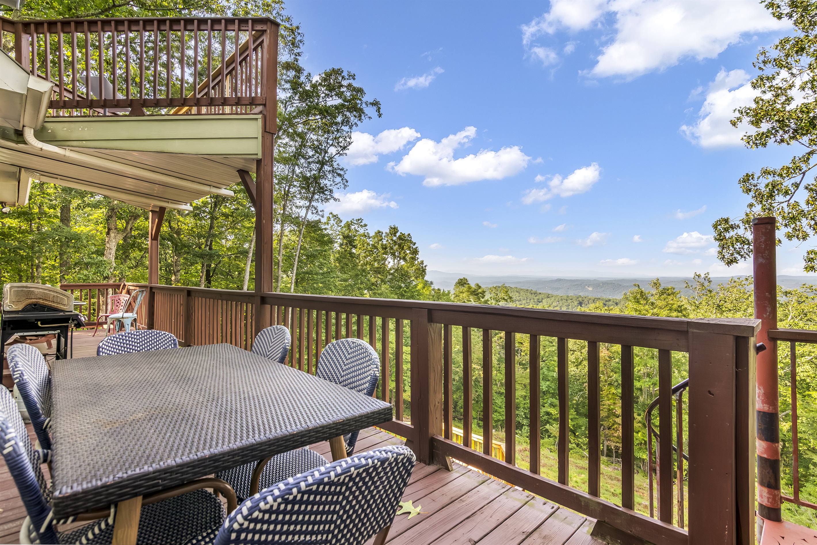 Year Round Mtn View + EV Charger + Hot Tub + Firepit 5