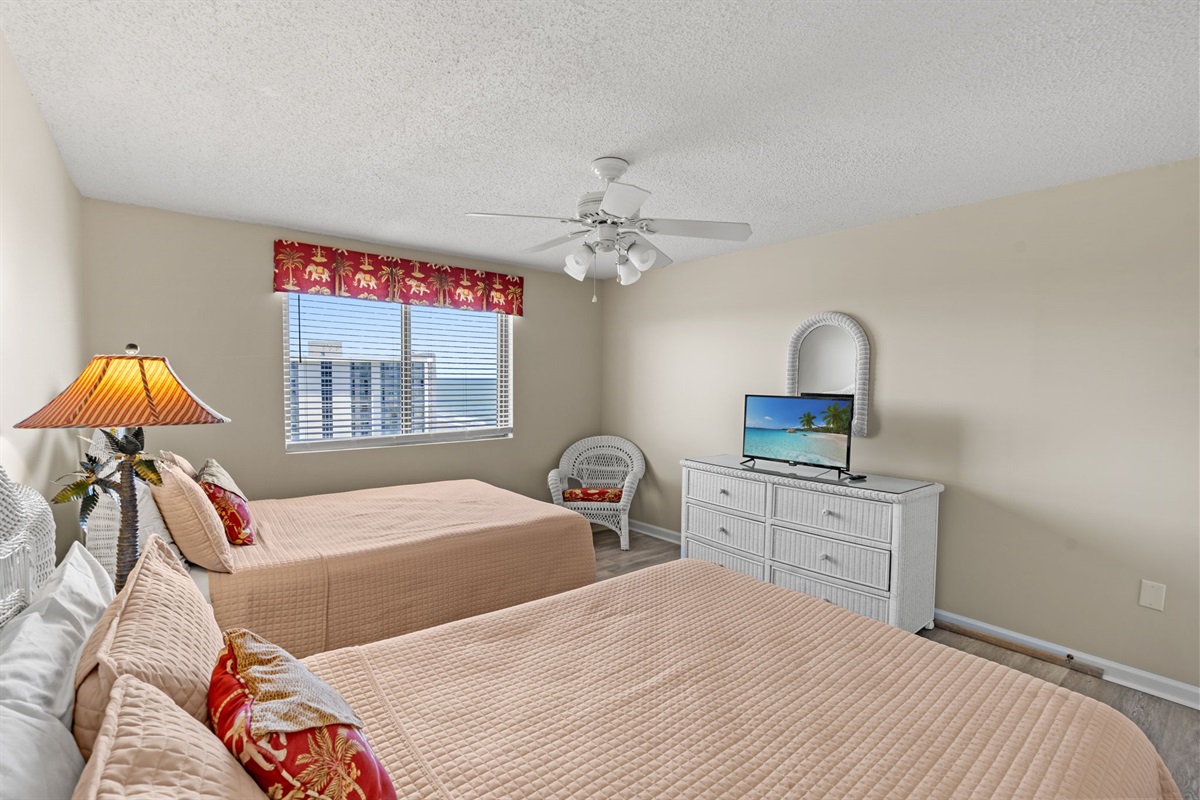 2nd Bedroom With 2 Queen Beds