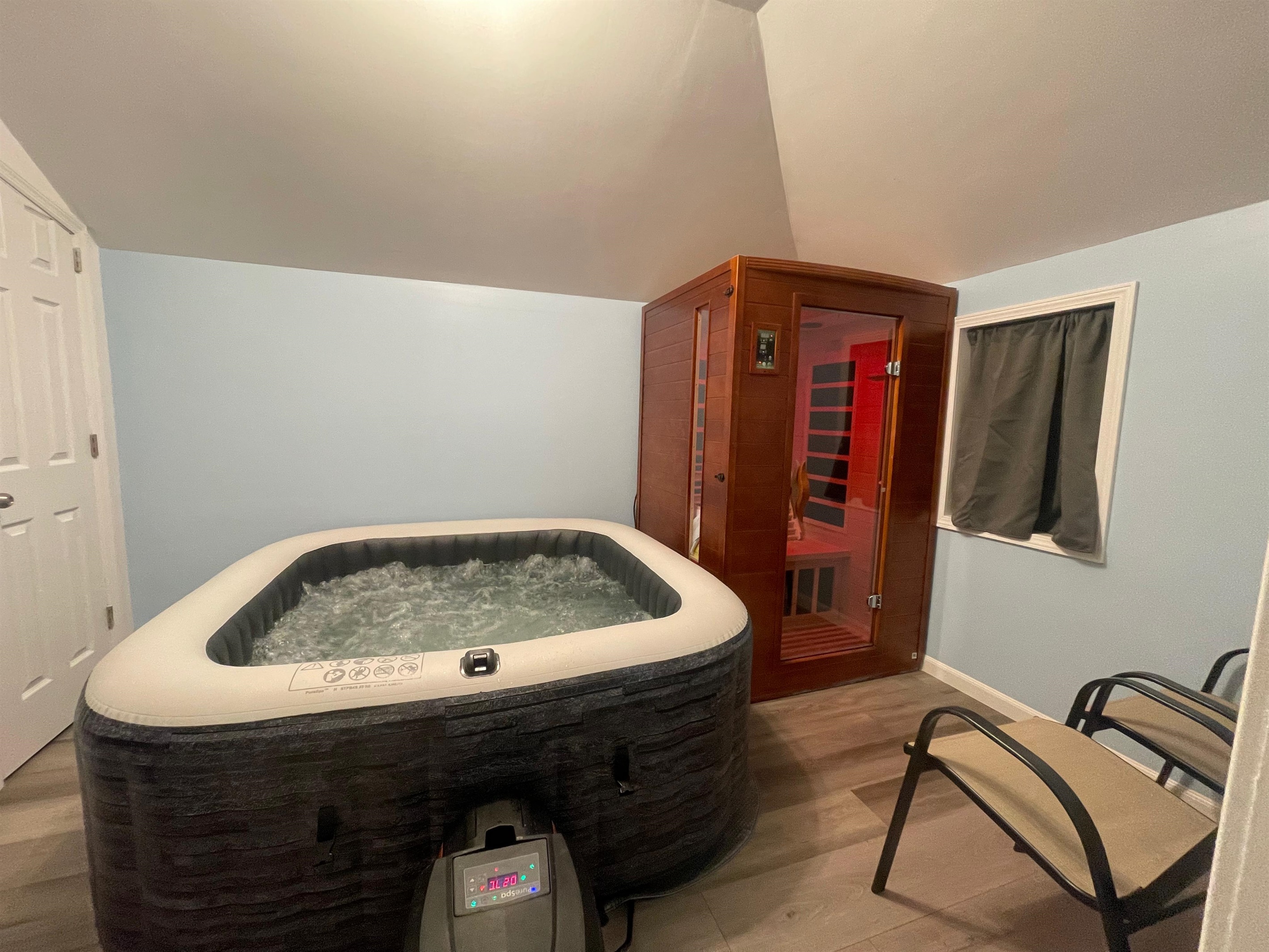 Hot tub & Suana