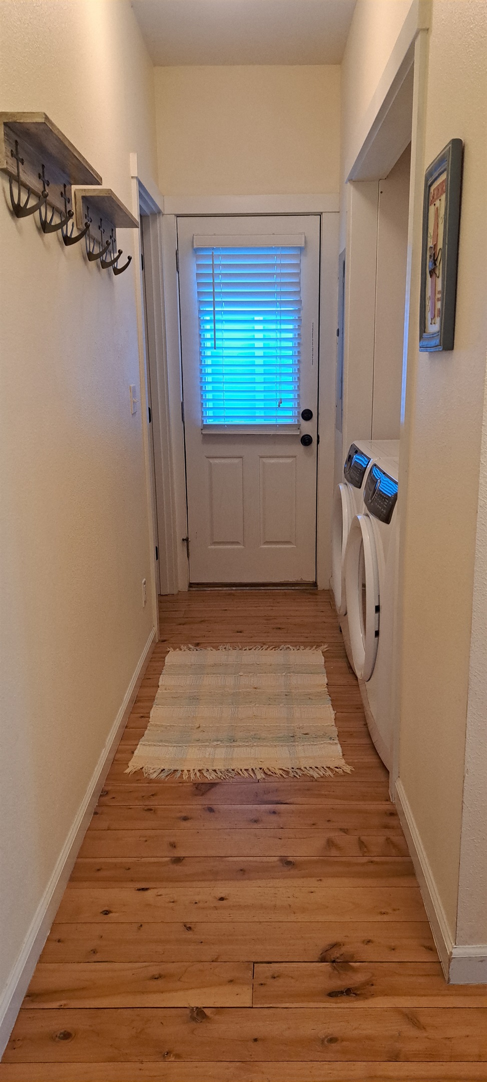 Washer and dryer make it easy to refresh clothes during your stay ~ perfect for longer trips or families.