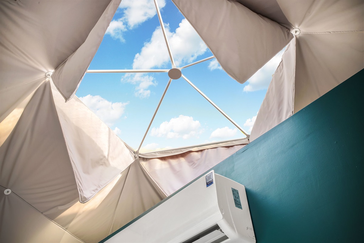 From sunrise to starlight, the curtains let you choose between breathtaking views and intimate privacy.