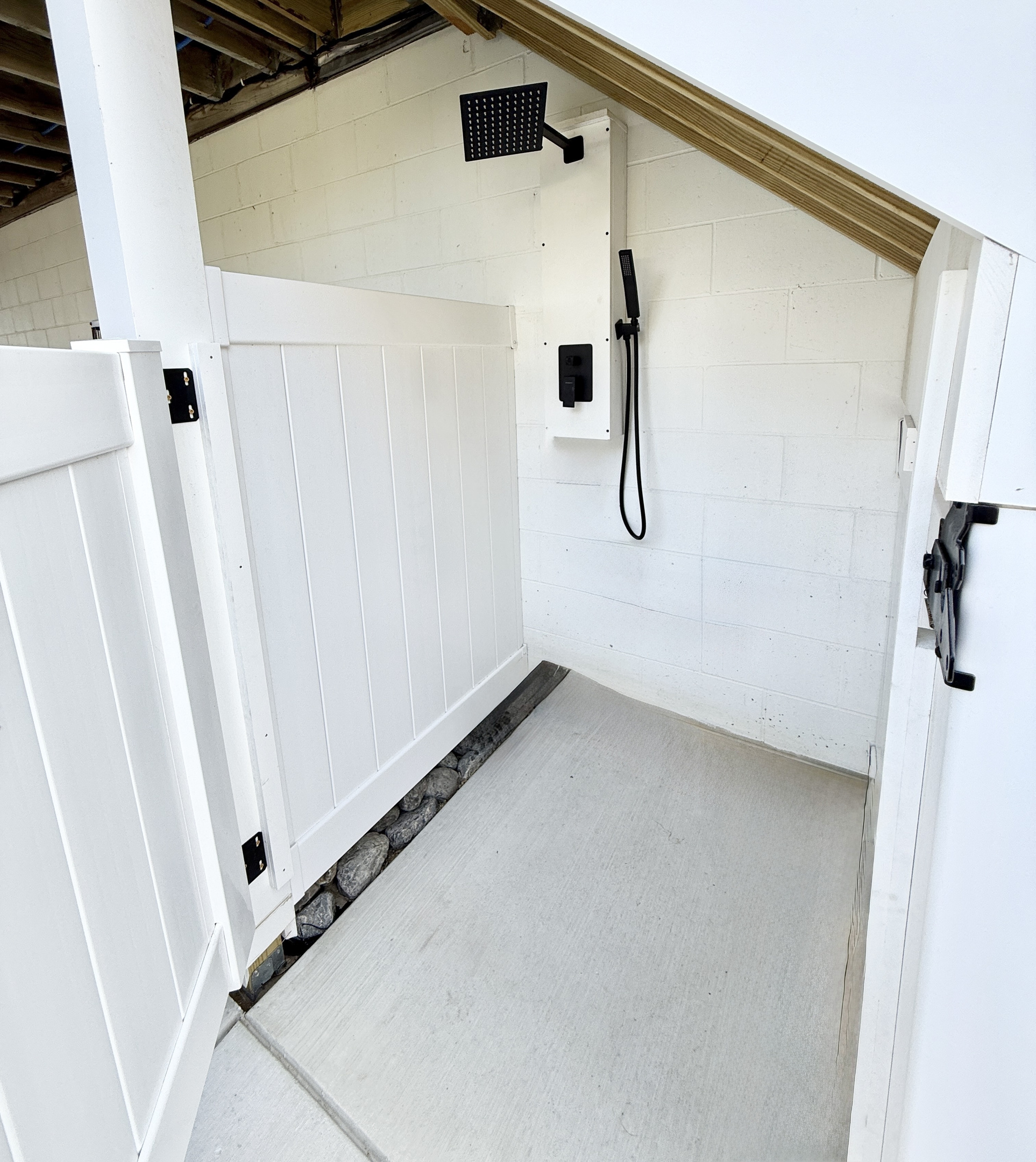 Rinse off in style after a day at the beach in our private outdoor shower—complete with a refreshing rainfall showerhead and stunning water views.