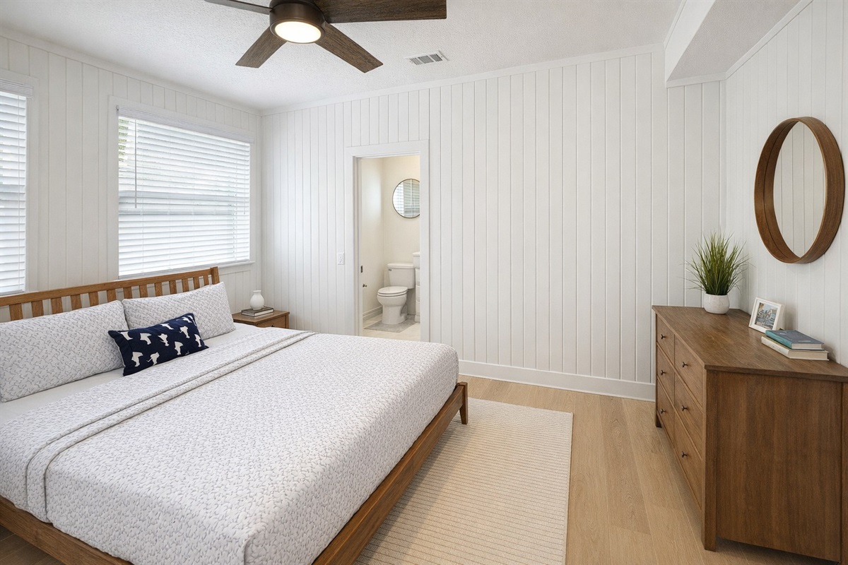 King bed with ensuite