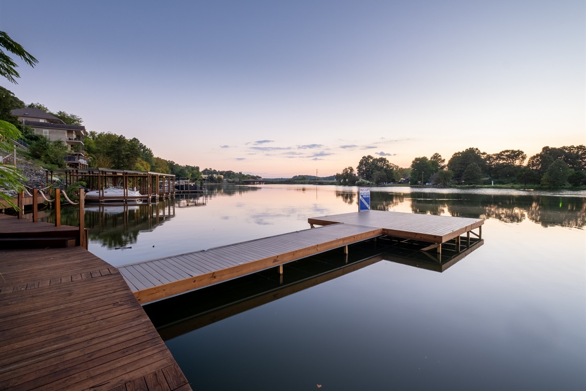 Community Dock with Boat Tie Ups for Easy Access to Lake Hamilton