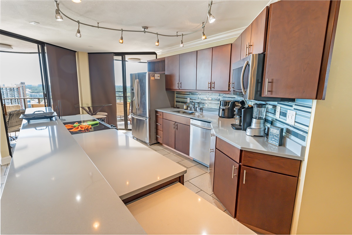 Full-Sized Kitchen