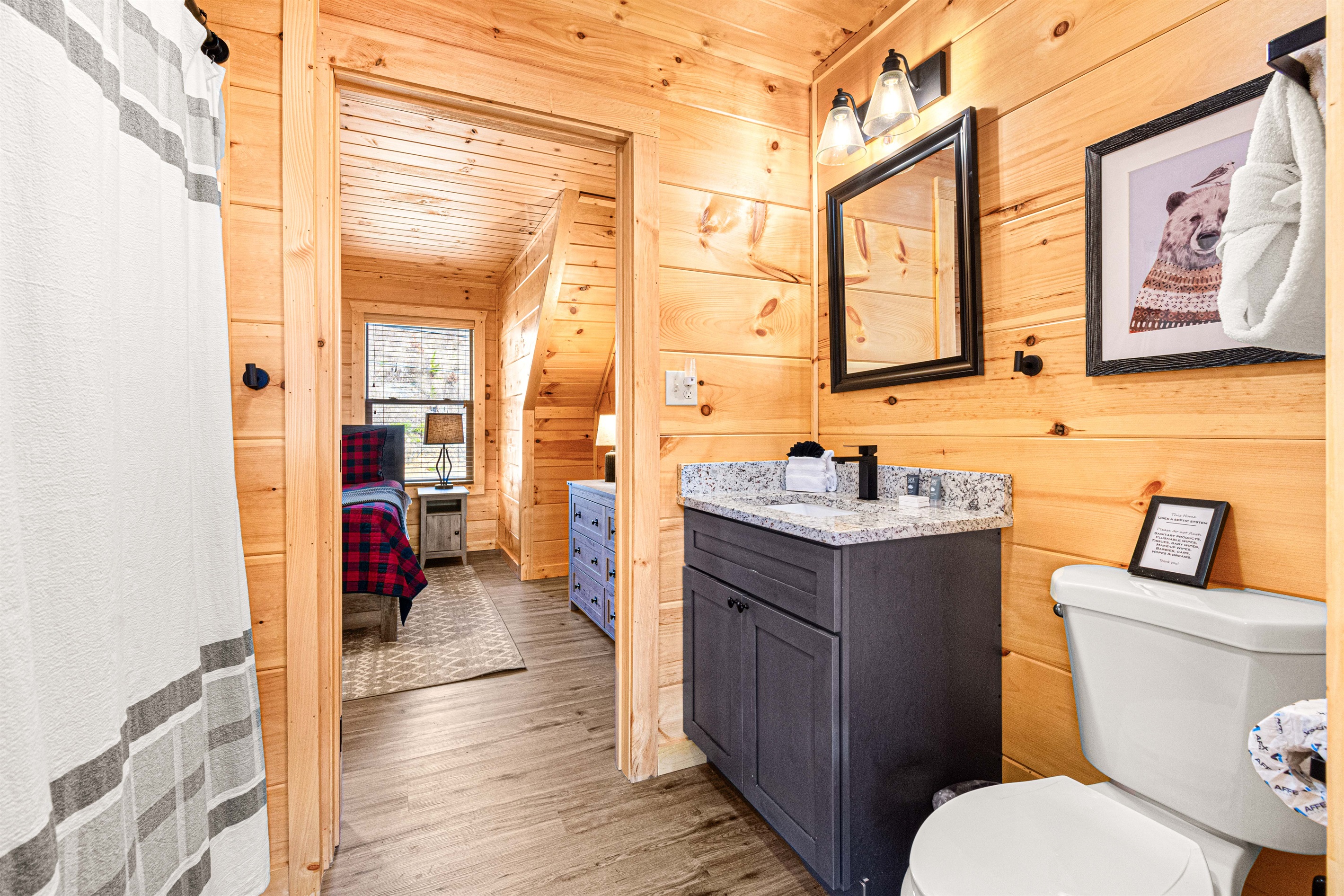 Two jack n jill bathrooms separate the bedrooms upstairs.