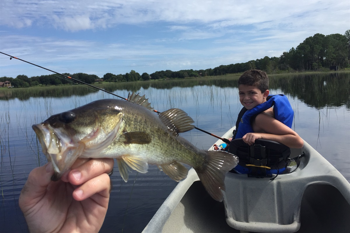 Kayak fishing moment 