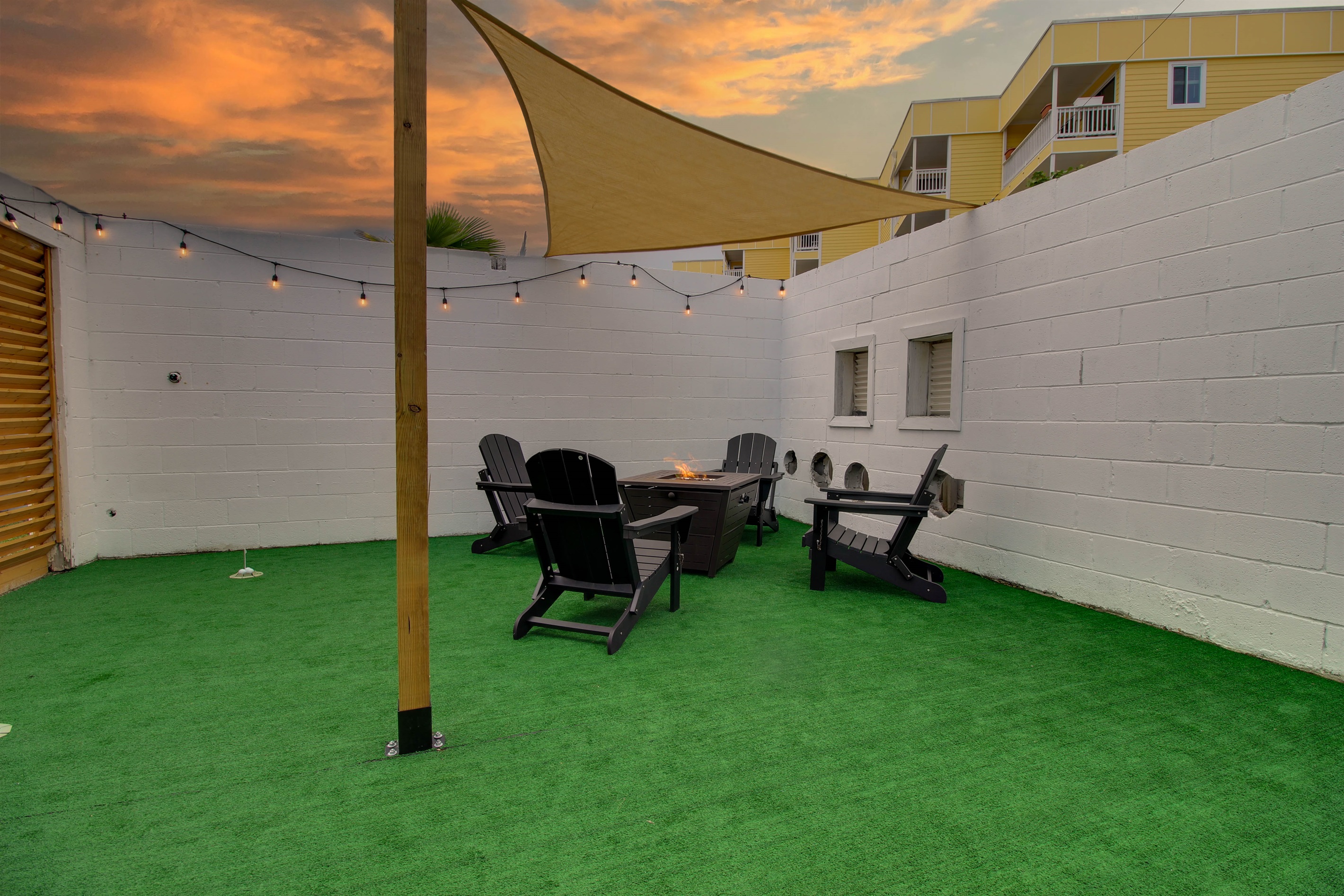 Shared Outdoor Lounge