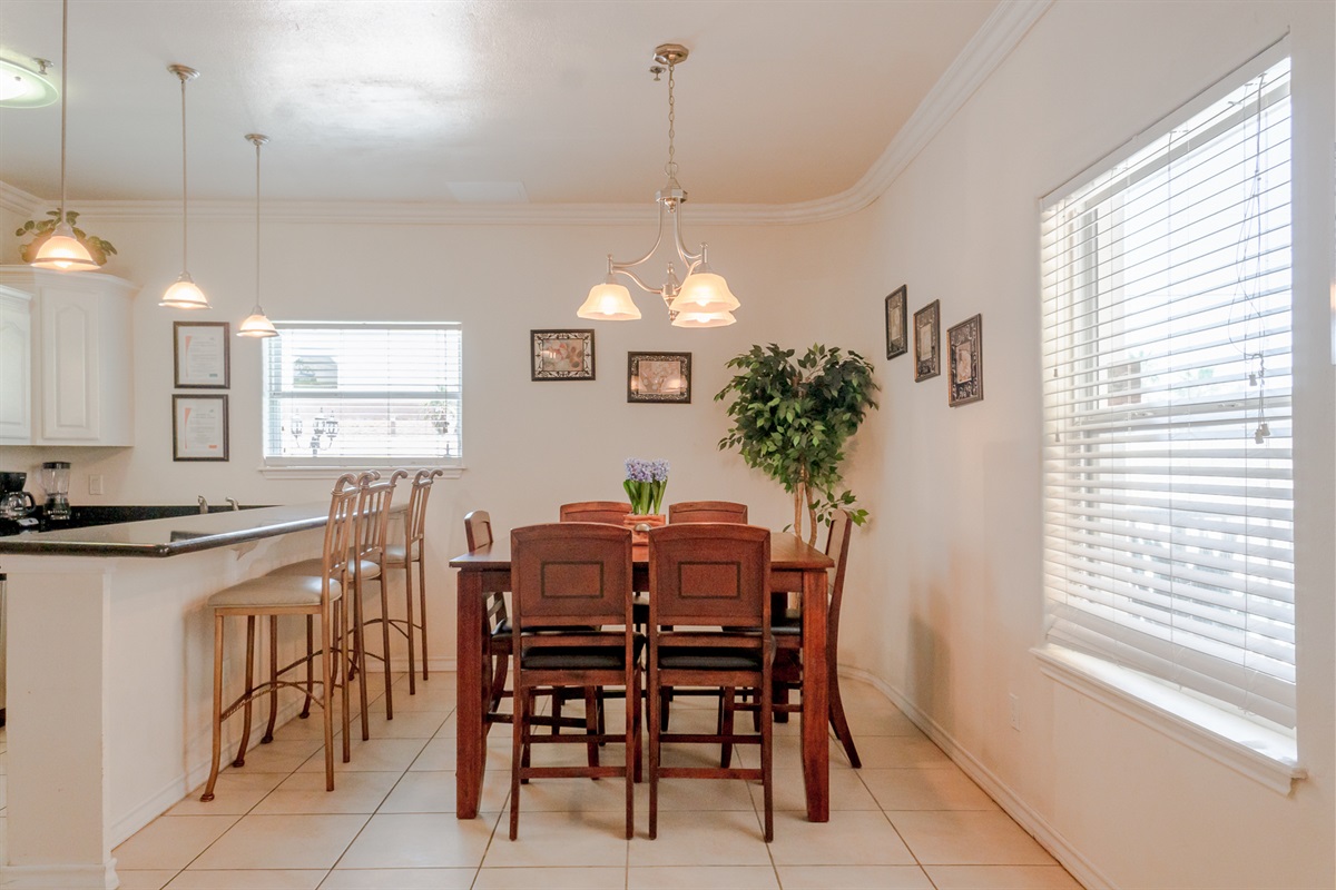 Dinning table with seating for 6