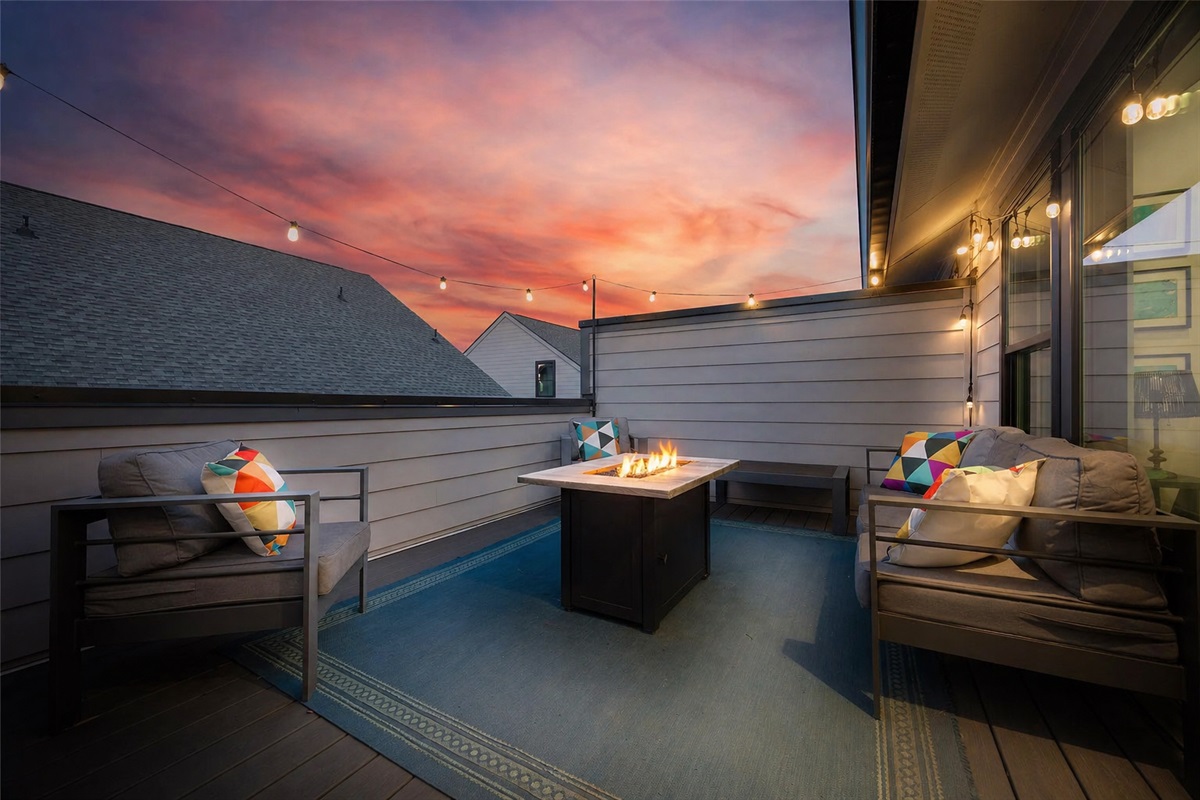 The 4th floor rooftop is private and serene, the perfect place to spend your evening unwinding after a day of adventures in the Queen City.