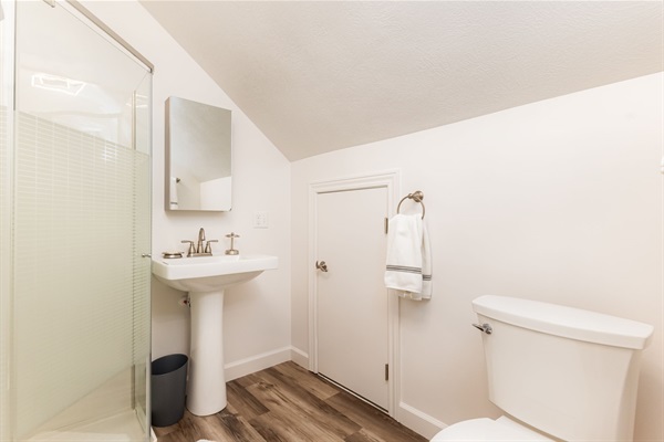 The Irish Grand | 4BR Home | 0.5 Mi to Campus | Sleeps 20, photo 27