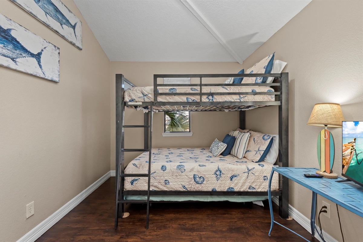 2671e2afe4154fd0ae0cfbd429d43eff Large | Beachhouse | Texas | TX | Vacation Homes | Galveston | Crystal Beach | Kokomo | Breezy Days | Beachfront Elegance | Sunrise Serenity | Southern Sands Property Management, LLC