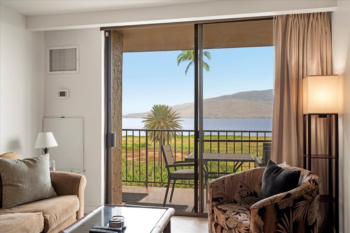 Welcome to your tropical oasis! 🌴 Relax in style with stunning views and cozy comfort at our Maui Dream vacation rental. Perfect for unwinding after a day of island adventures!