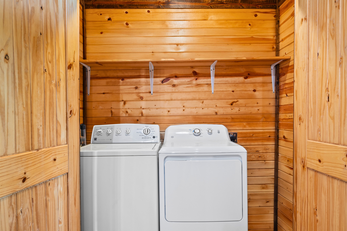 Full-size washer and dryer mean you can travel light &mdash; or just freshen up your clothes after a few forest adventures.