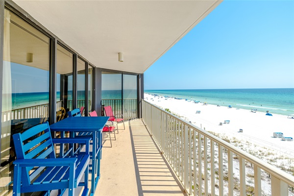 Wrap balcony with ample seating to soak up the view