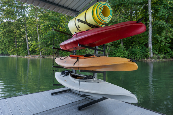 3 single kayaks and a Lilypad are waiting for you on the dock!