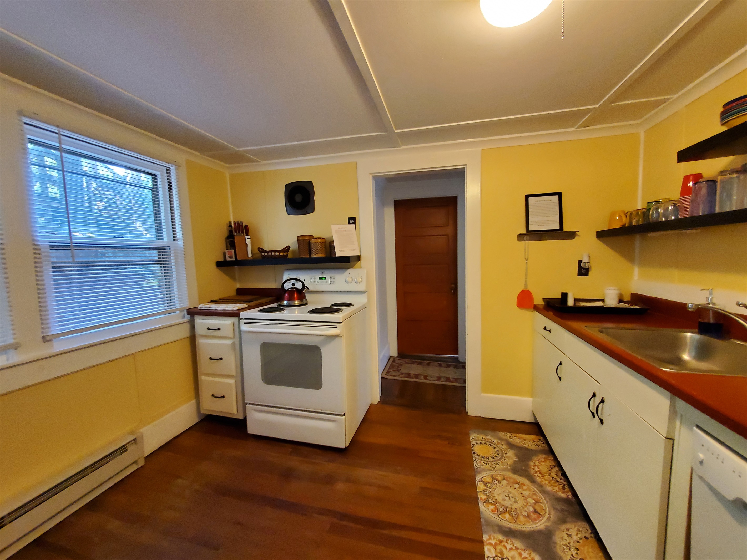 Boathouse kitchen