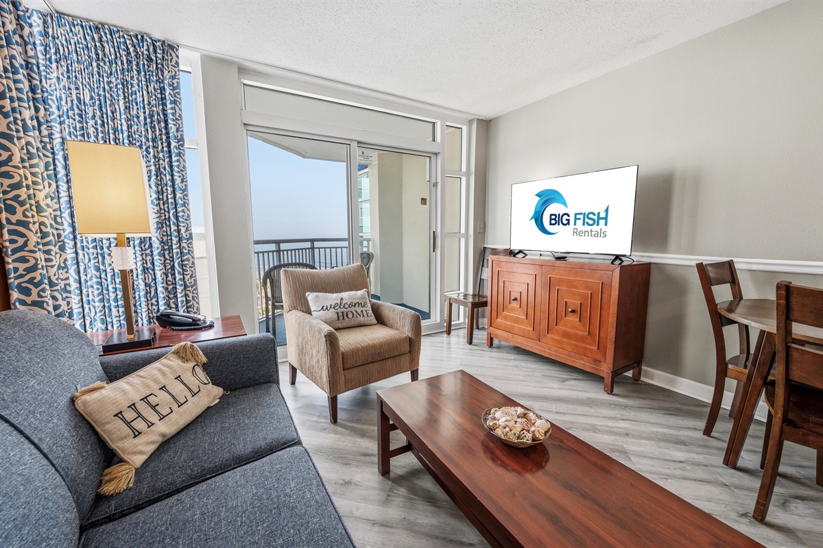 Amazing Living Room with Stunning Views🌊☀️