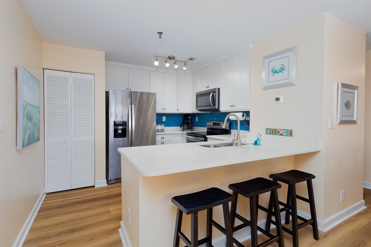 Kitchen and bar area