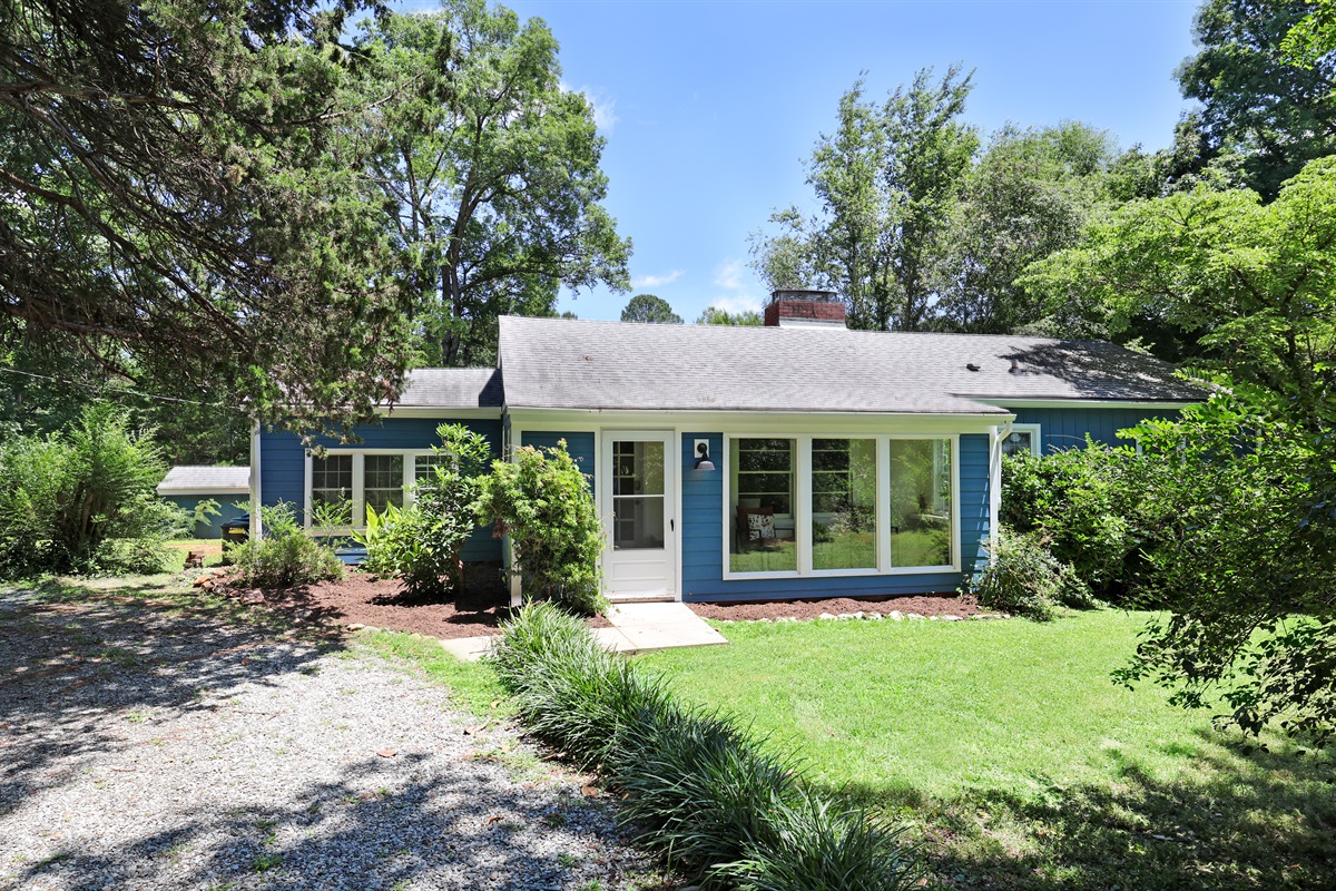 Welcome to the Lake Cottage!