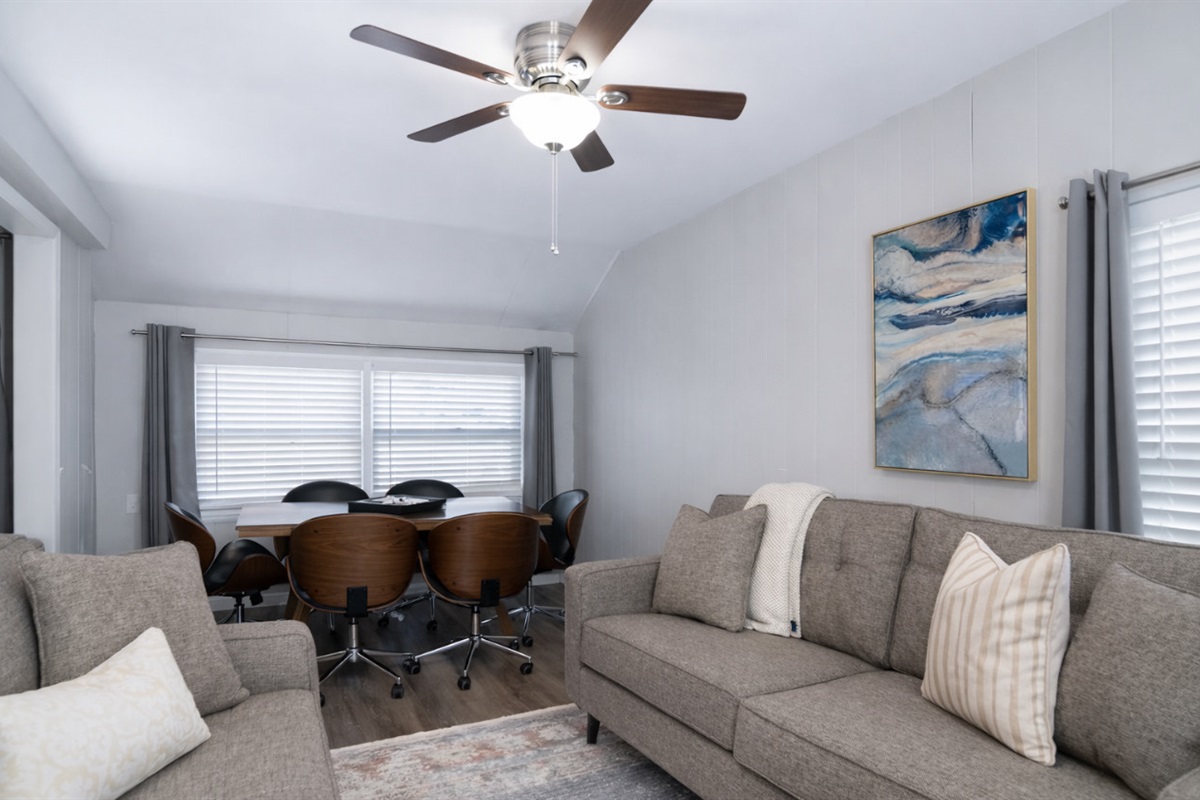 Den / Eating / Game Room