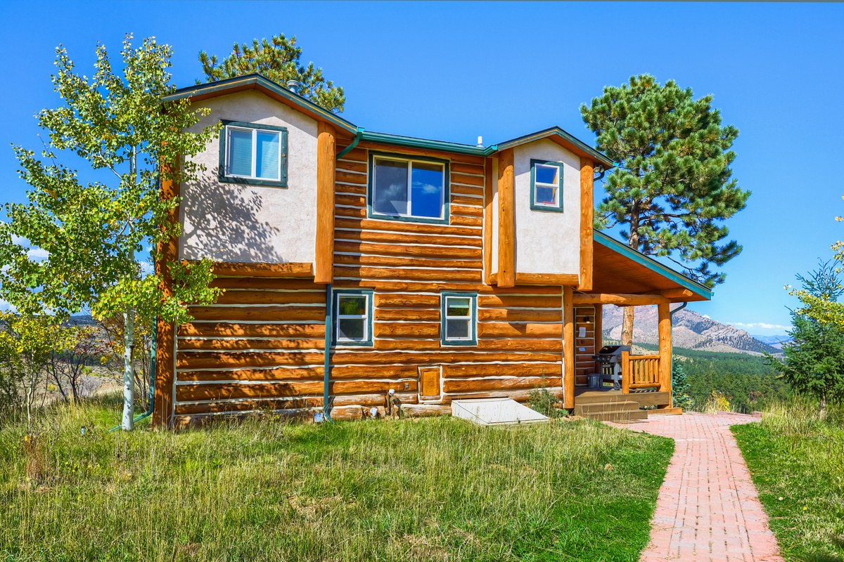 Welcome to the Wilderness Cabin!