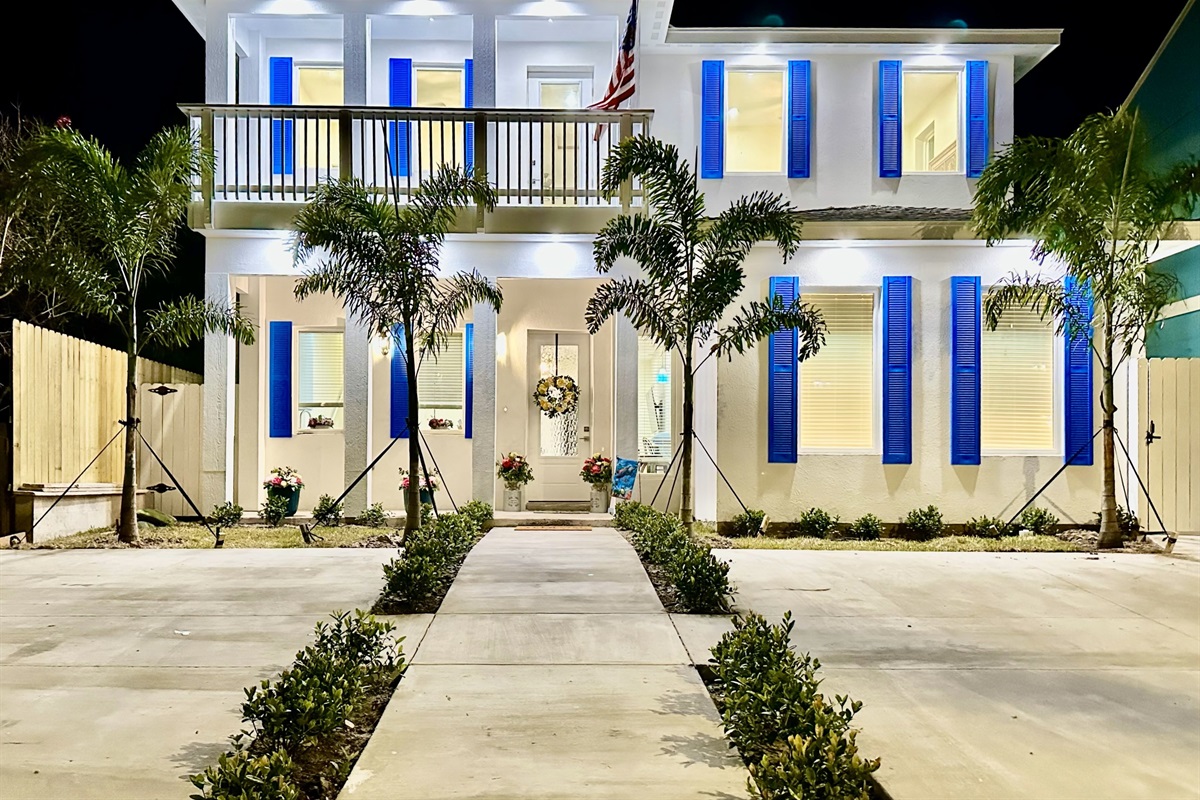 Luxurious 5BD Home!
