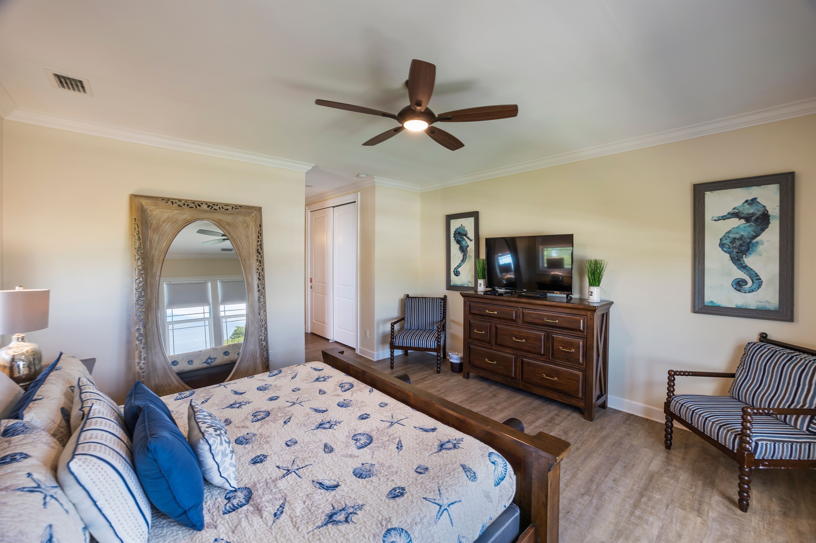 Bedroom 1 with tv and extra seating