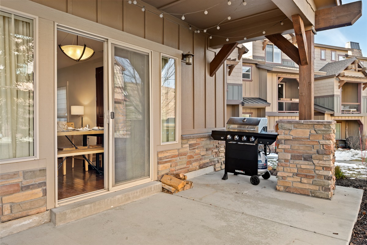 Patio with Gas Grill