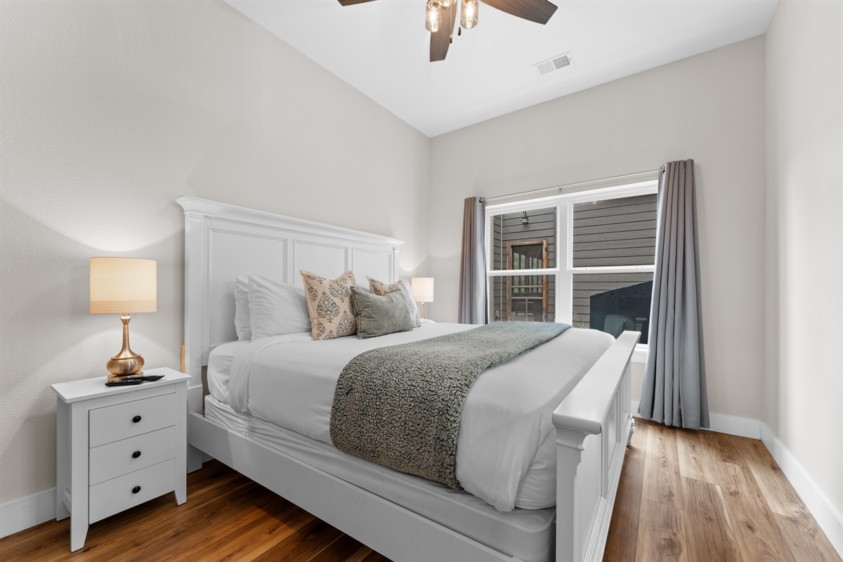 King bedroom #5 with ensuite bathroom