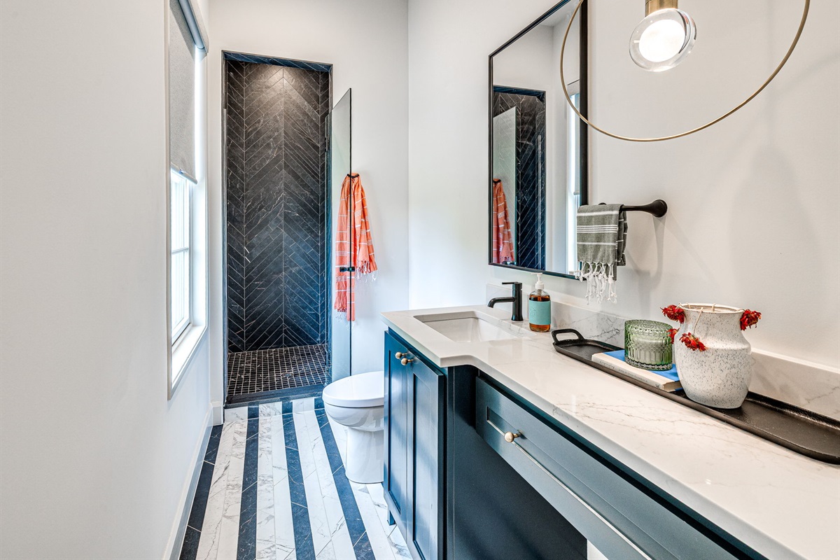 Guest Bathroom 2