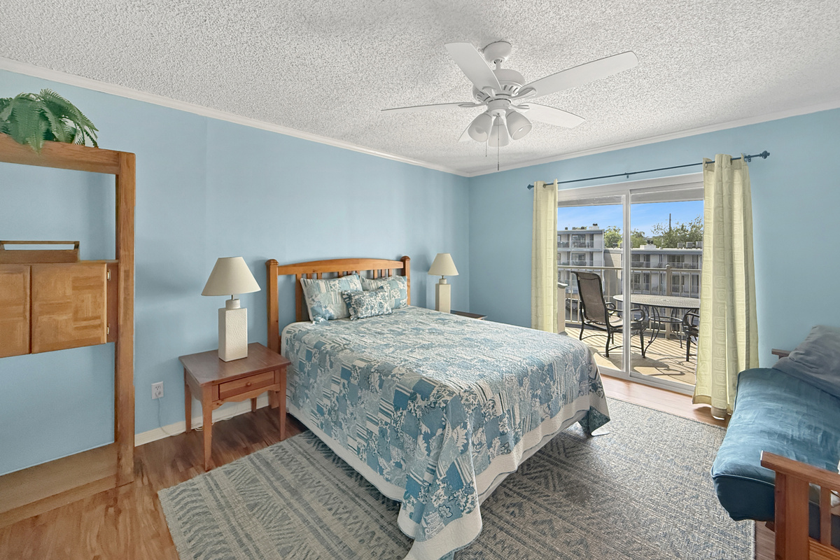 Primary Bedroom w/Balcony Access