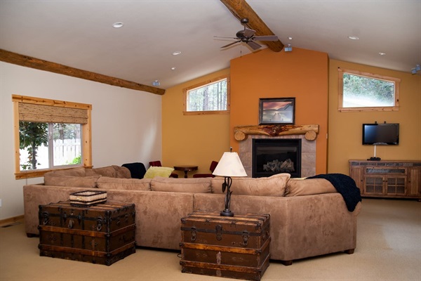 Living room with gas fireplace