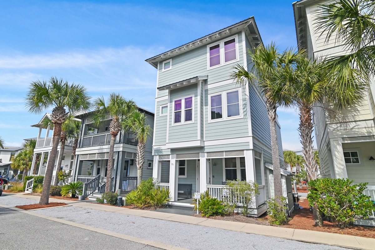 Family & group-friendly vibe – bike paths, parks, and local restaurants