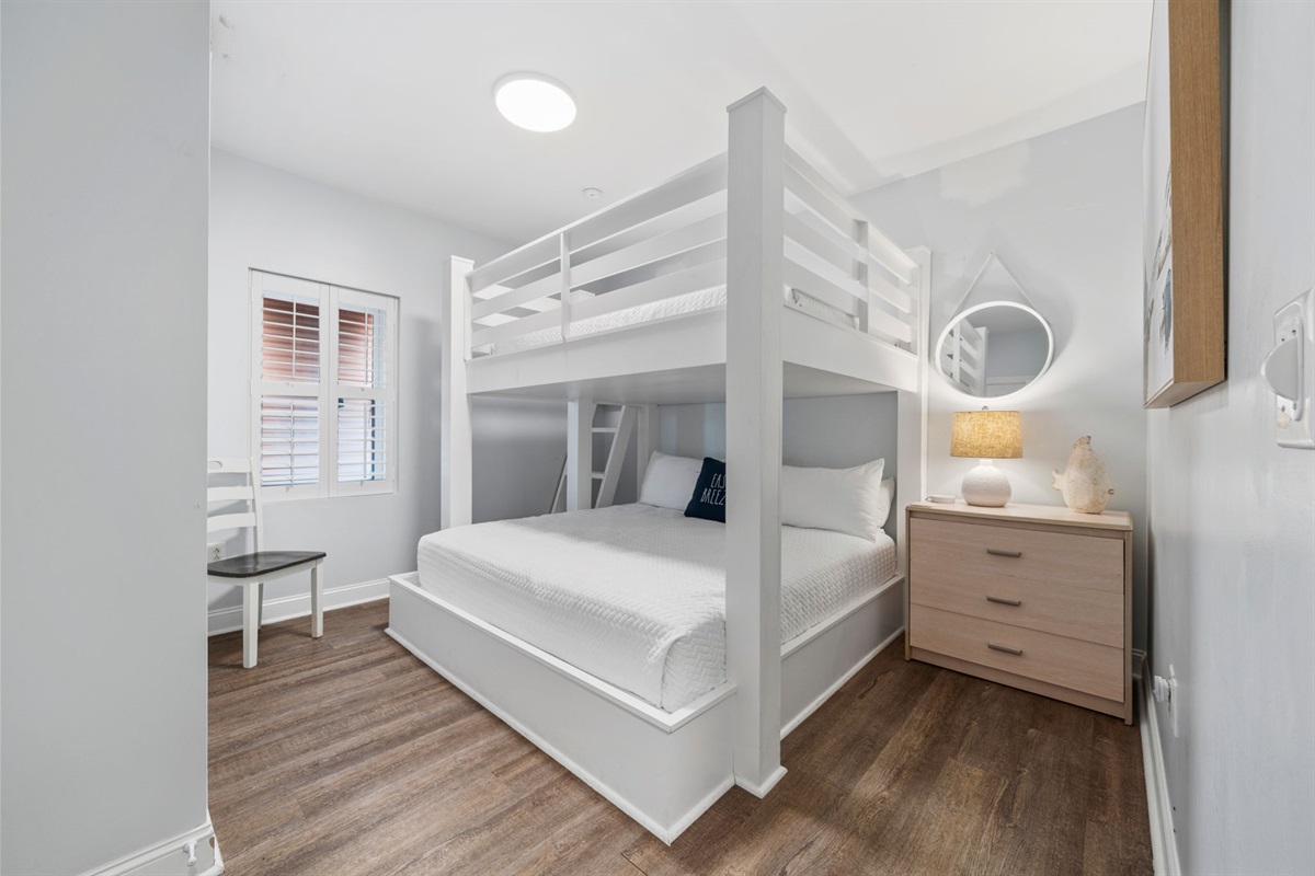 Queen over King Bunk | Starfish | Oceanview 101 | 1116 Ocean Blvd, Isle of Palms, SC | IOP Escapes