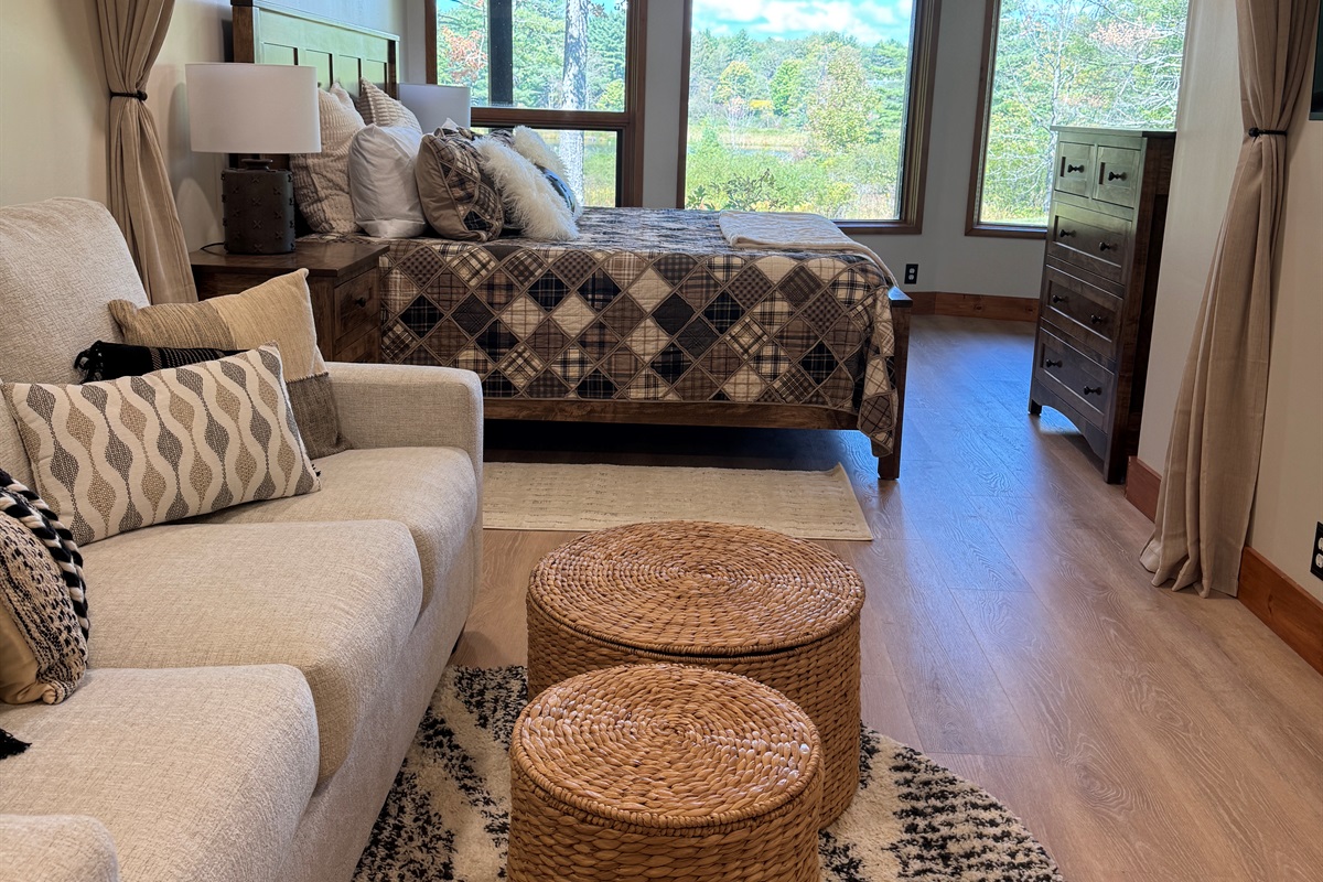 Lower level King with lounge area