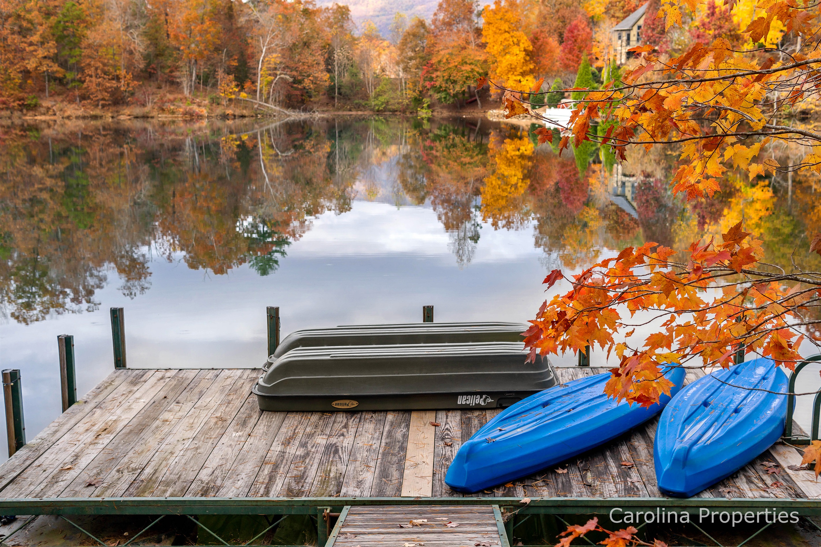 2 Kayaks and a flat bottom boat for your use while staying at Thistle Ridge